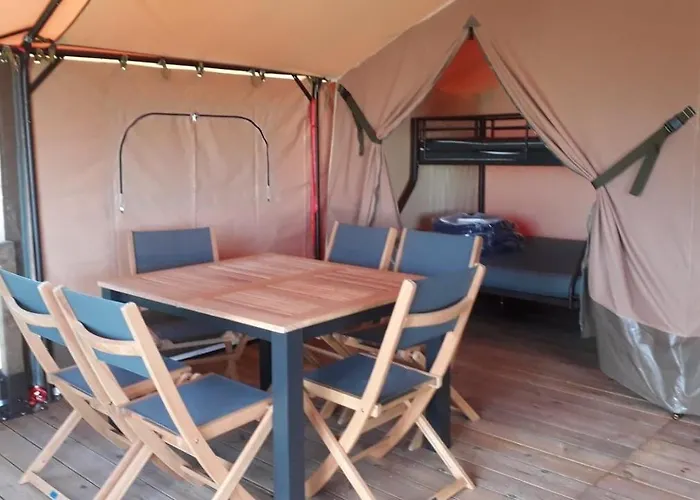 Les P'tites Maisons Dans La Prairie *