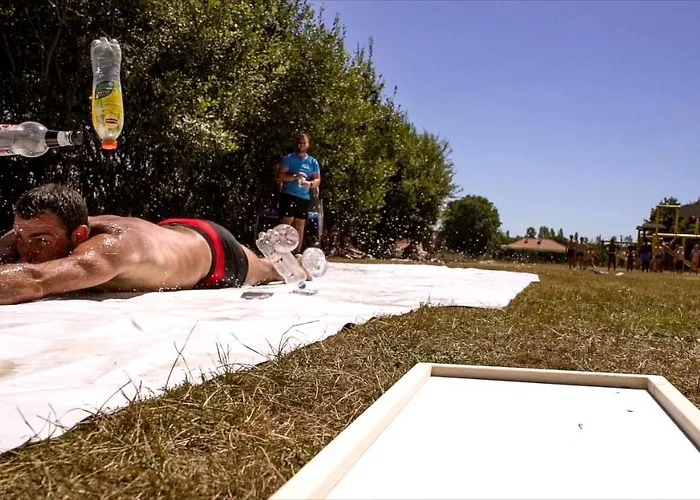 Camping Les P'tites Maisons Dans La Prairie Sallertaine