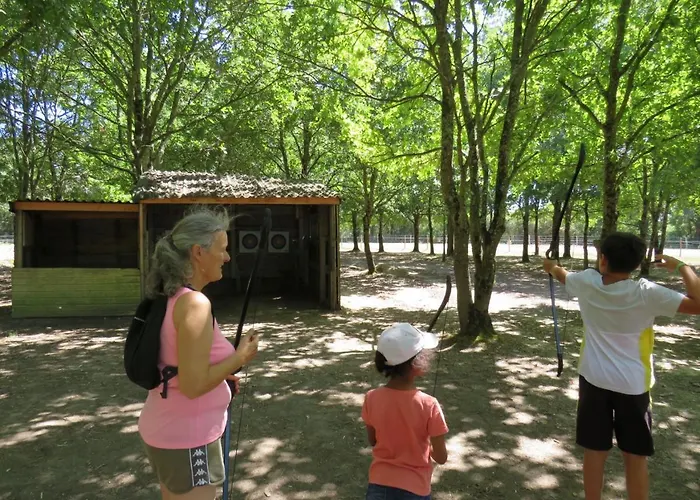 Les P'tites Maisons Dans La Prairie Camping Sallertaine