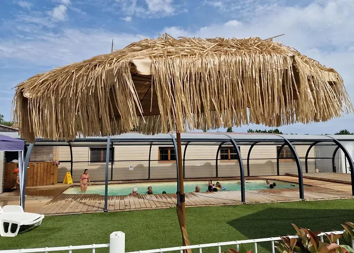 Les P'tites Maisons Dans La Prairie * Sallertaine