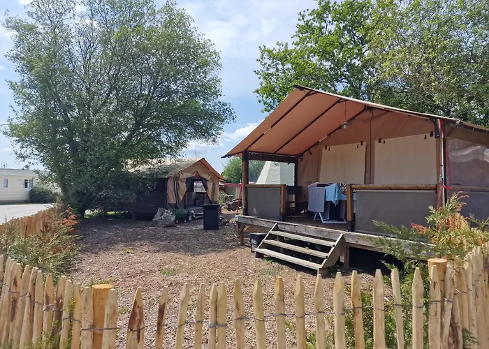 Les P'tites Maisons Dans La Prairie Sallertaine